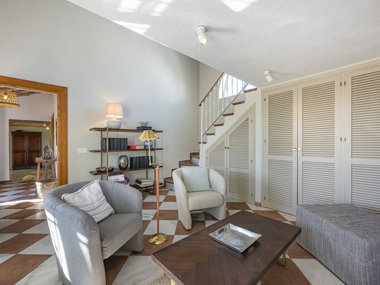 Villa for Sale in Guadalmina Alta, Malaga 25