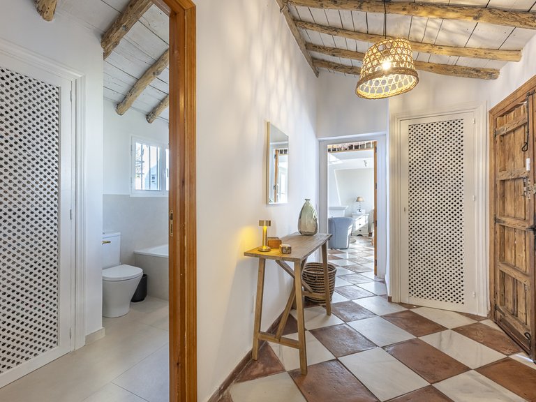 Villa for Sale in Guadalmina Alta, Malaga 27