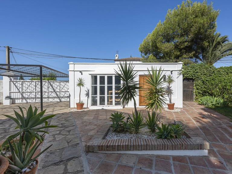 Villa for Sale in Guadalmina Alta, Malaga 39