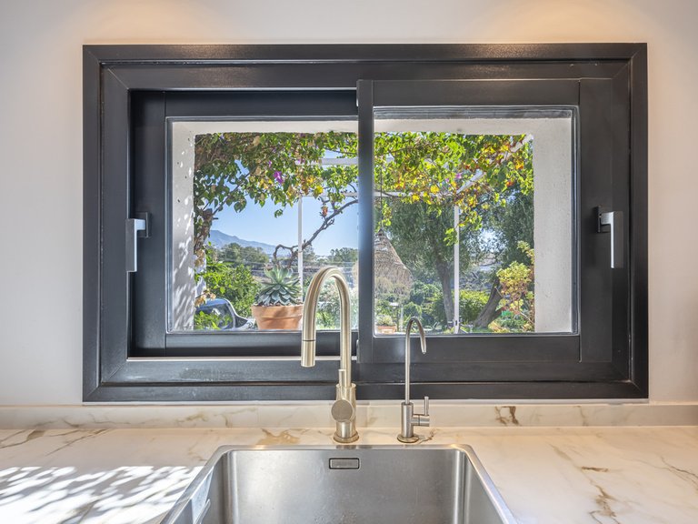 Villa for Sale in Guadalmina Alta, Malaga 8