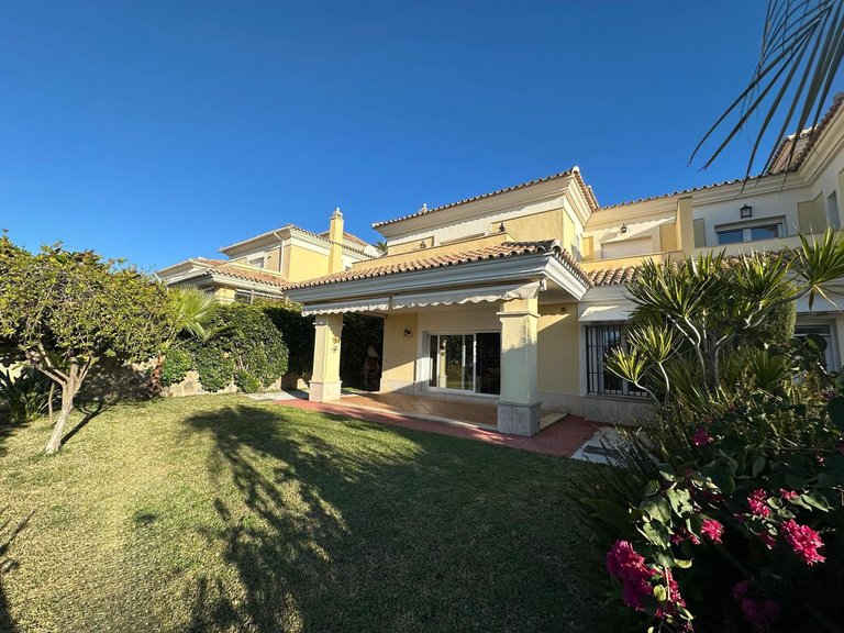 Villa for Sale in Marbella, Malaga 1