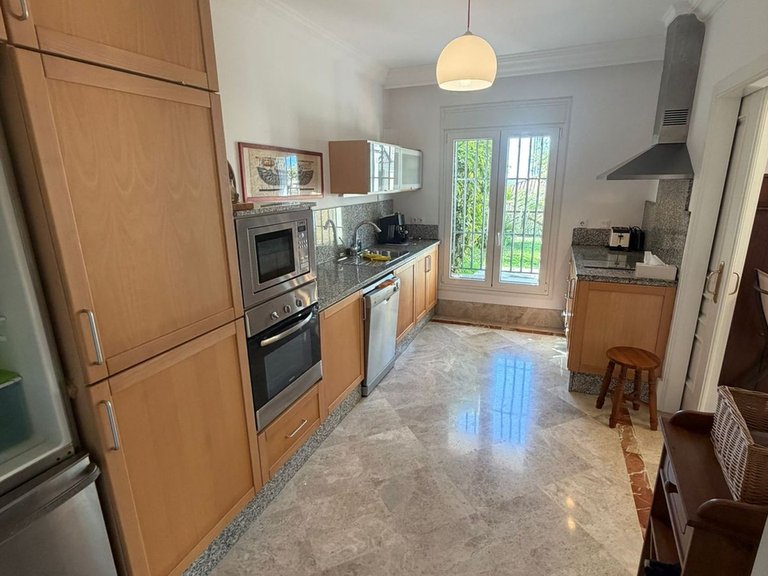 Villa for Sale in Marbella, Malaga 17