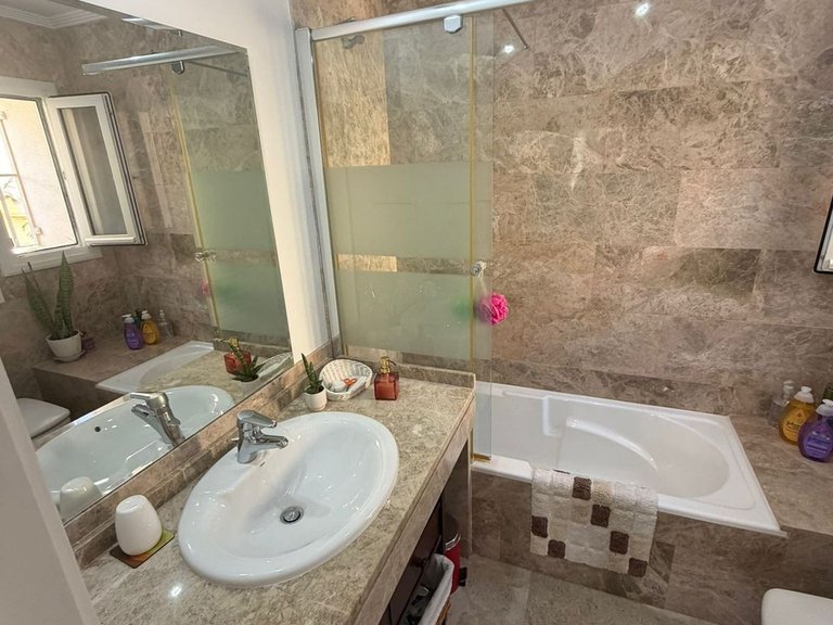Villa for Sale in Marbella, Malaga 27