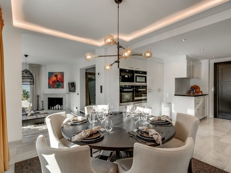 Villa for Sale in Nueva Andalucía, Malaga 15