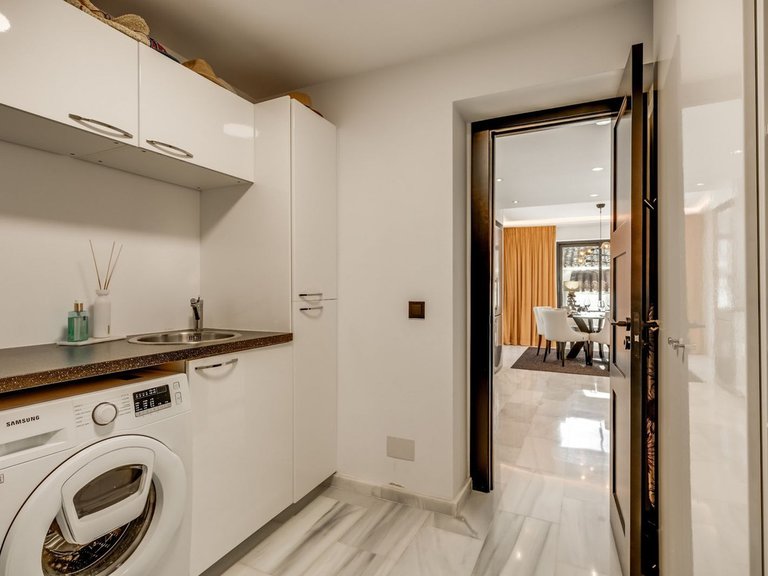Villa for Sale in Nueva Andalucía, Malaga 19
