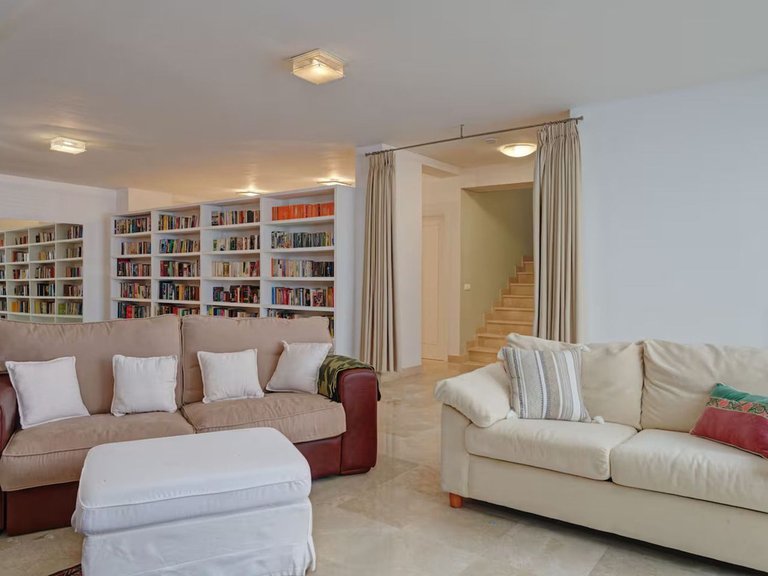Villa for Sale in Inland Mijas Golf, Malaga 19