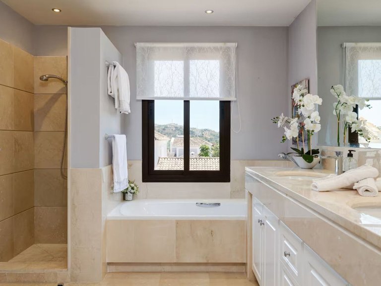 Villa for Sale in Inland Mijas Golf, Malaga 9
