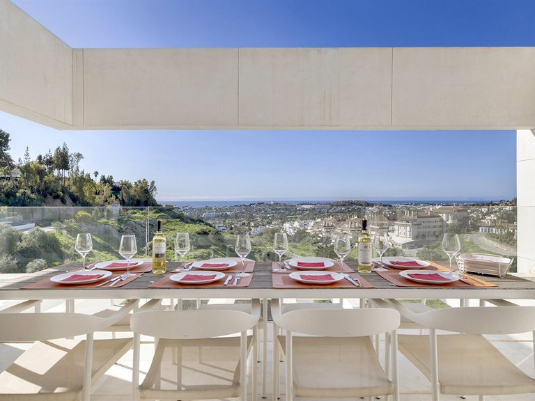 Apartment for Sale in Nueva Andalucía, Malaga 16