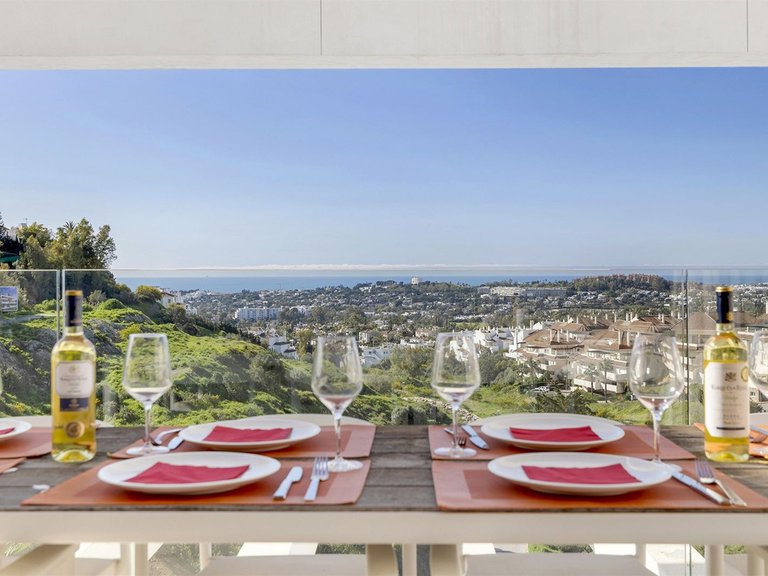 Apartment for Sale in Nueva Andalucía, Malaga 17