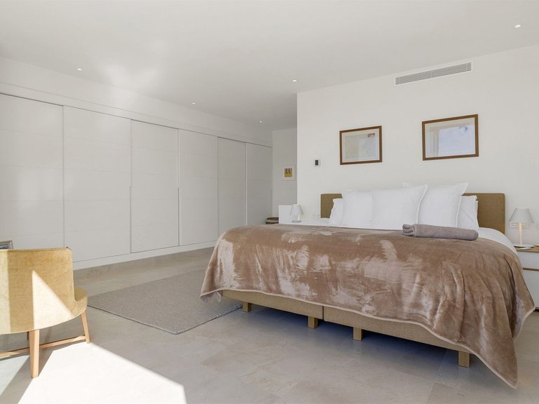 Apartment for Sale in Nueva Andalucía, Malaga 29