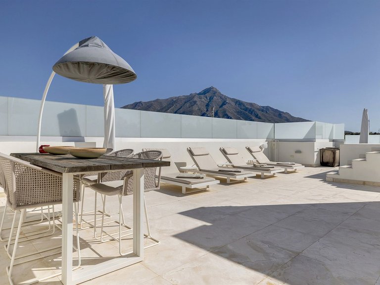 Apartment for Sale in Nueva Andalucía, Malaga 35