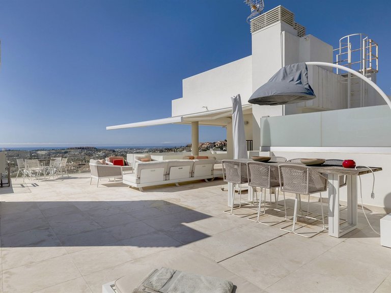 Apartment for Sale in Nueva Andalucía, Malaga 37