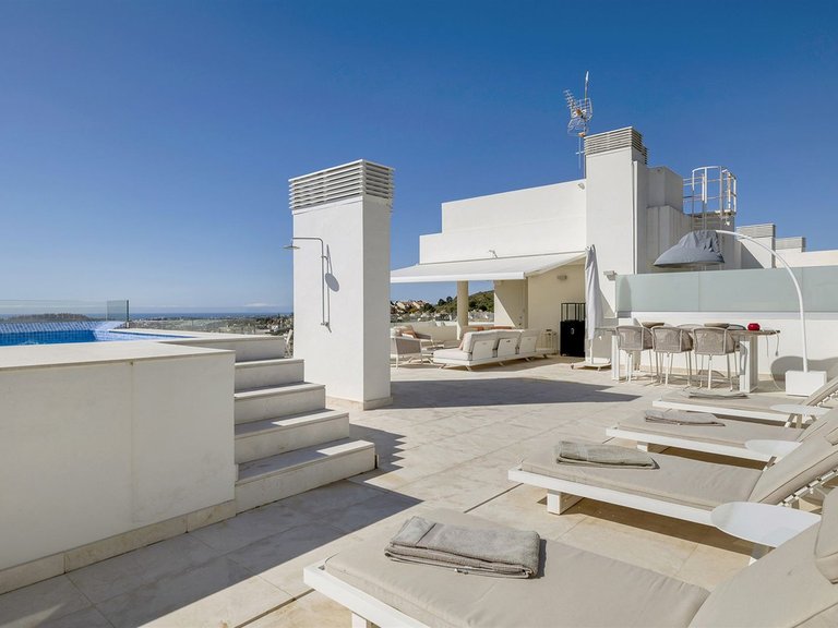 Apartment for Sale in Nueva Andalucía, Malaga 38