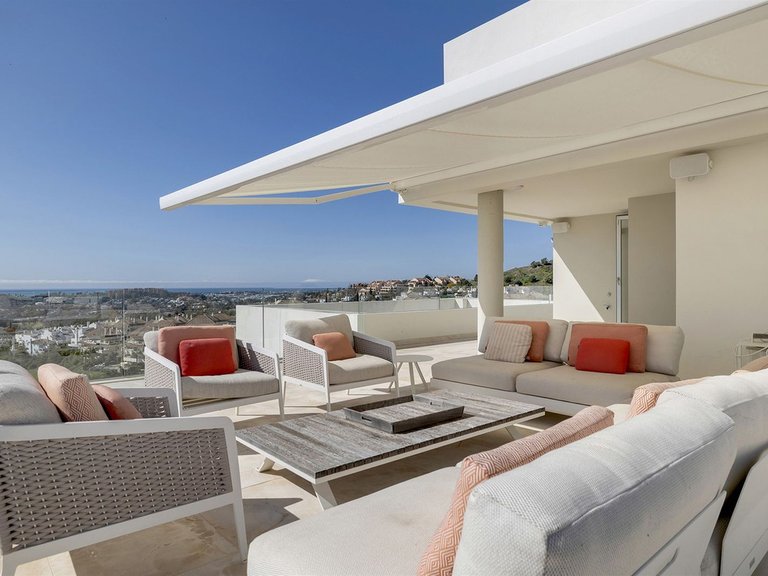 Apartment for Sale in Nueva Andalucía, Malaga 39