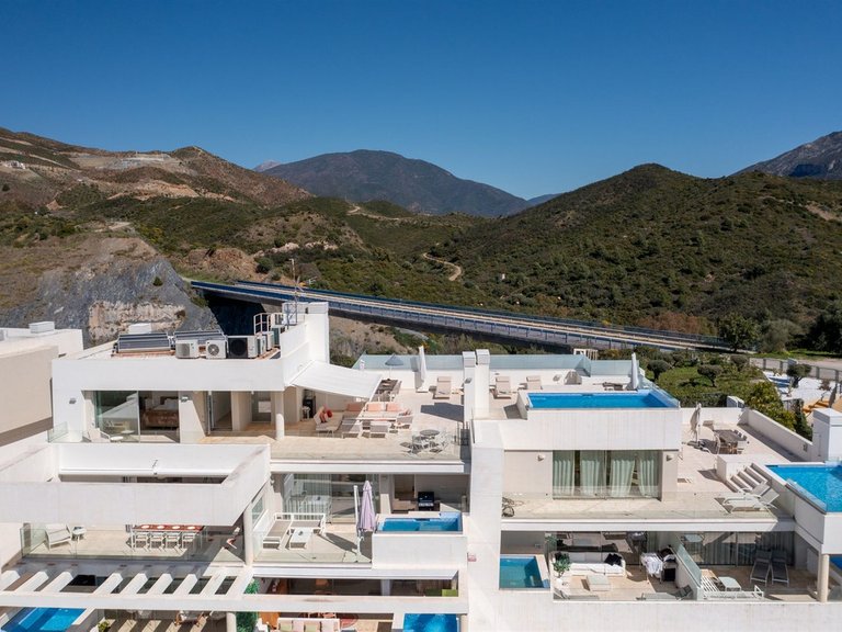 Apartment for Sale in Nueva Andalucía, Malaga 4