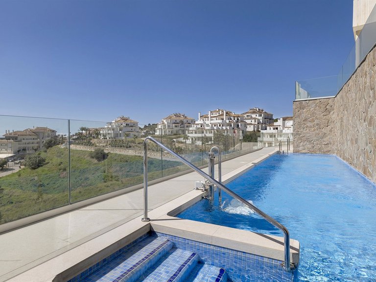 Apartment for Sale in Nueva Andalucía, Malaga 45