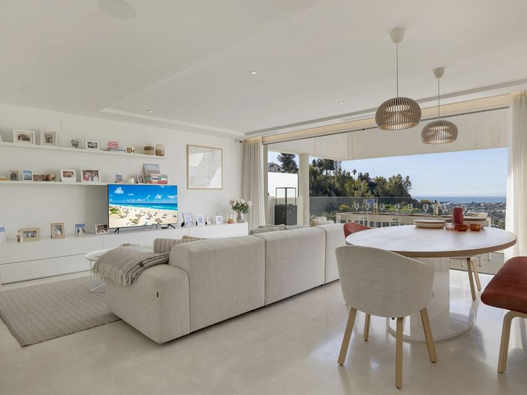 Apartment for Sale in Nueva Andalucía, Malaga 6