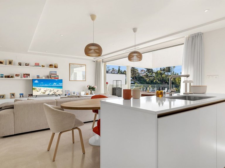 Apartment for Sale in Nueva Andalucía, Malaga 8