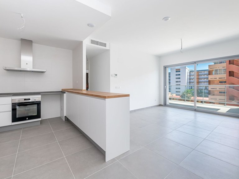 Apartment for Sale in Costa del Sol, Benalmadena, Malaga 5