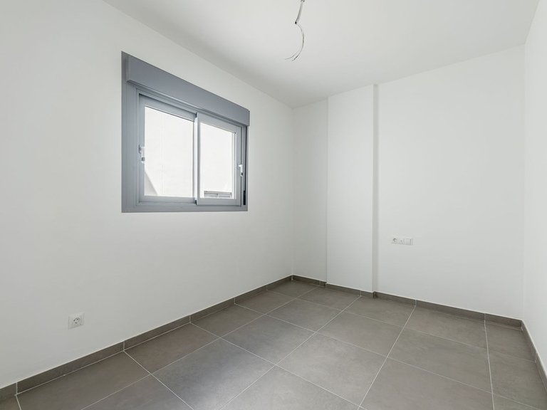Apartment for Sale in Costa del Sol, Benalmadena, Malaga 9