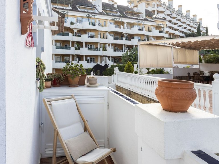 Apartment for Sale in Nueva Andalucía, Malaga 23