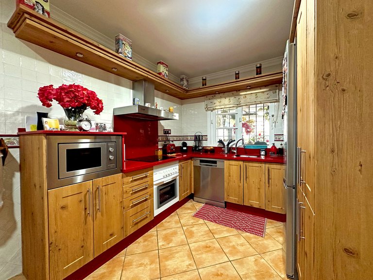 Villa for Sale in Estepona, Malaga 13