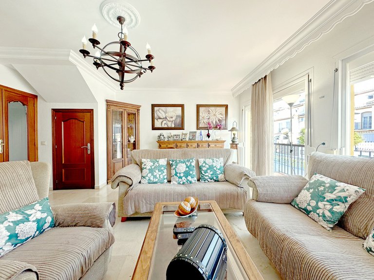 Villa for Sale in Estepona, Malaga 6