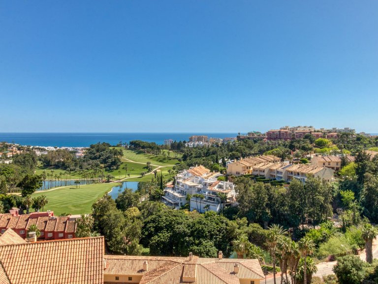Apartment for Sale in Benalmadena, Malaga 1