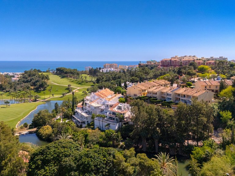 Apartment for Sale in Benalmadena, Malaga 25