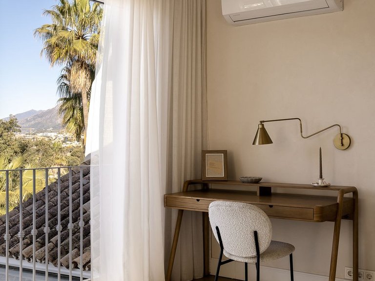 Villa for Sale in El Rosario, Malaga 14
