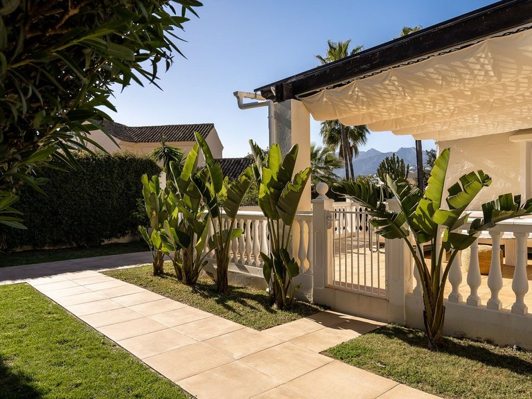 Villa for Sale in El Rosario, Malaga 63