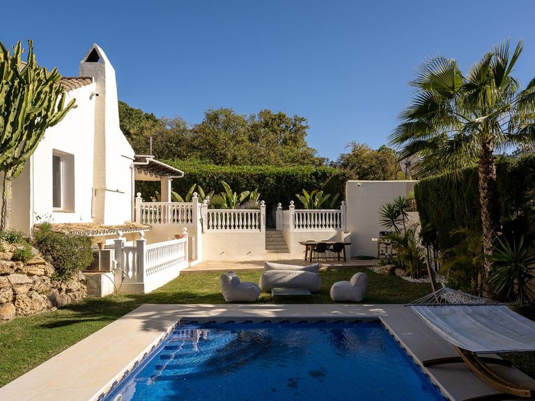 Villa for Sale in El Rosario, Malaga 68