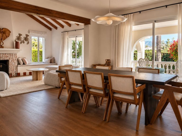 Villa for Sale in El Rosario, Malaga 9