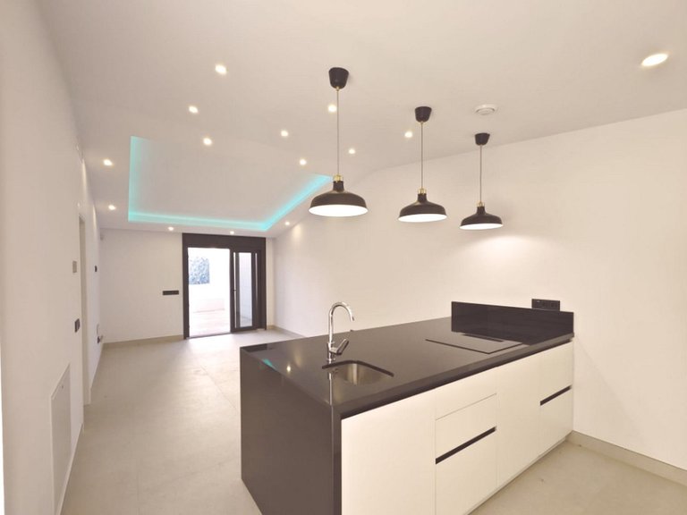 Villa for Sale in El Coto, Malaga 3