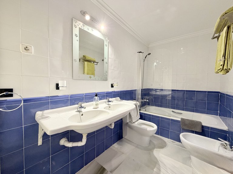 Apartment for Sale in La Duquesa, Malaga 11
