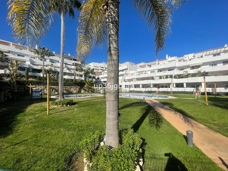 Apartment for Sale in Selwo, Malaga 1