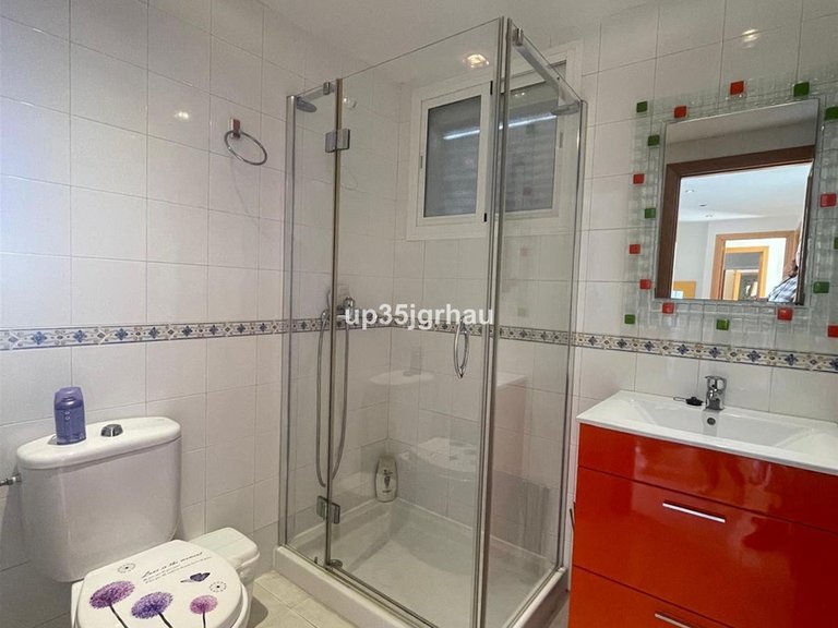 Apartment for Sale in Selwo, Malaga 12