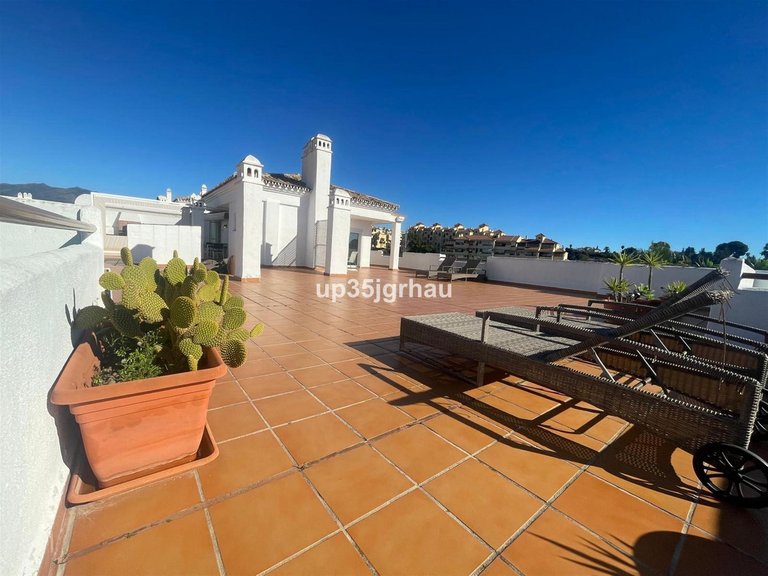 Apartment for Sale in Selwo, Malaga 2