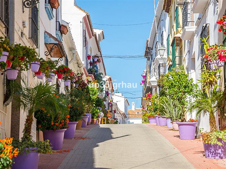 Apartment for Sale in Selwo, Malaga 28