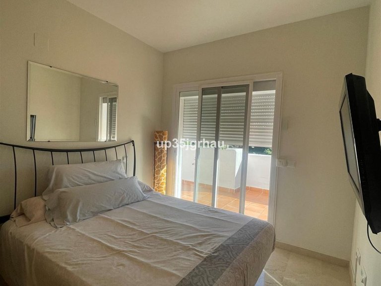 Apartment for Sale in Selwo, Malaga 6