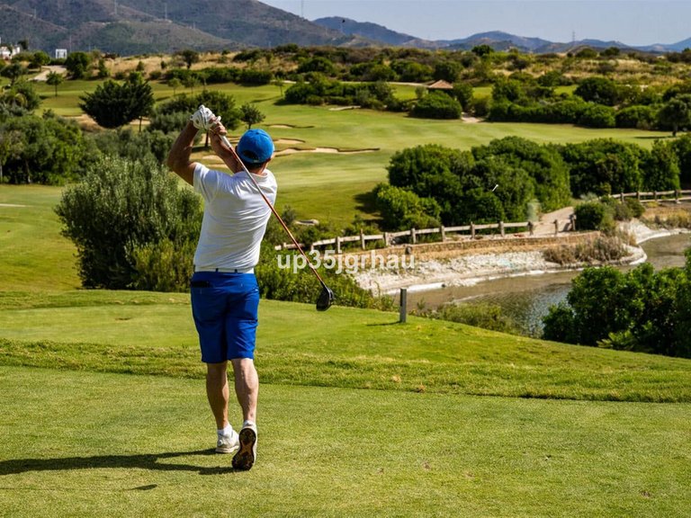 Apartment for Sale in Selwo, Malaga 9