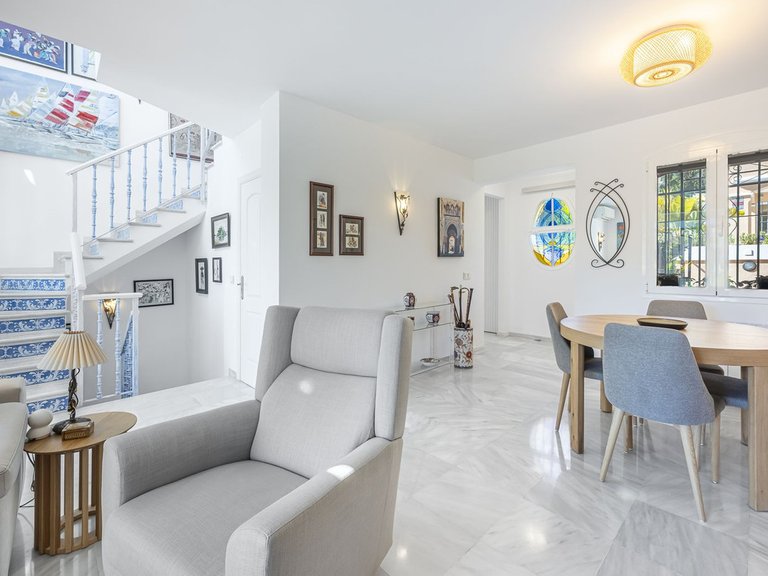 Villa for Sale in Marbella, Malaga 10