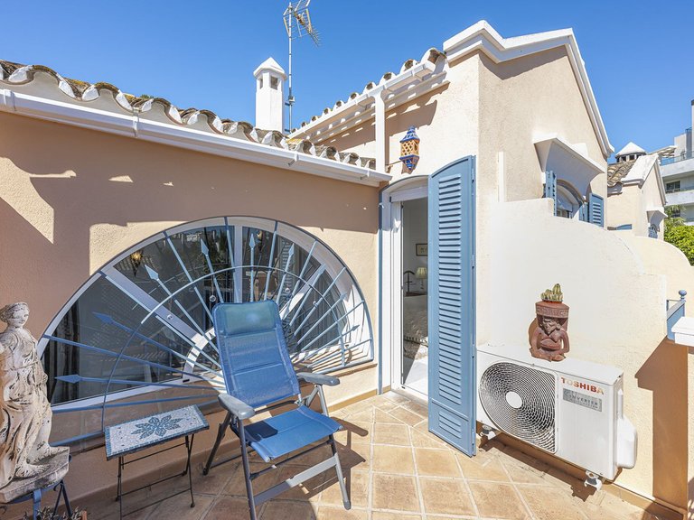 Villa for Sale in Marbella, Malaga 25