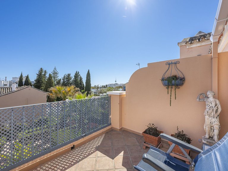 Villa for Sale in Marbella, Malaga 26