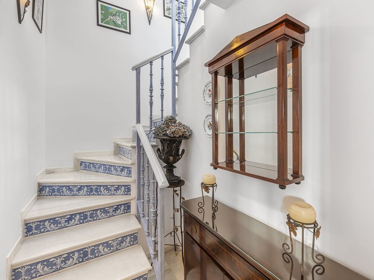 Villa for Sale in Marbella, Malaga 30