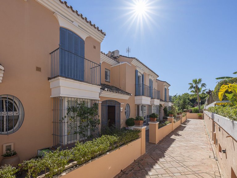Villa for Sale in Marbella, Malaga 40