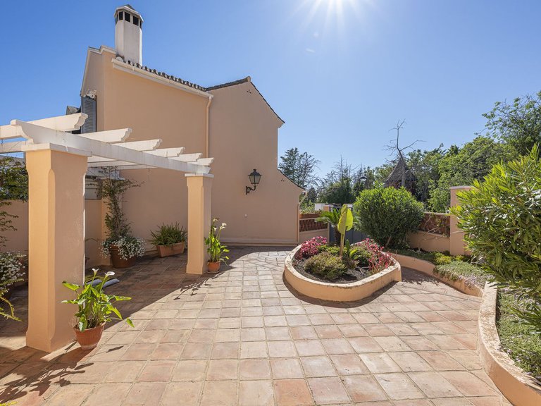 Villa for Sale in Marbella, Malaga 42