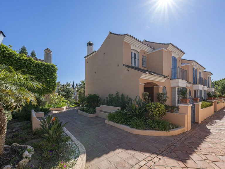 Villa for Sale in Marbella, Malaga 43