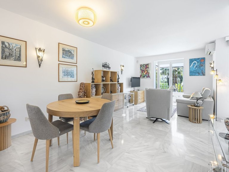 Villa for Sale in Marbella, Malaga 7