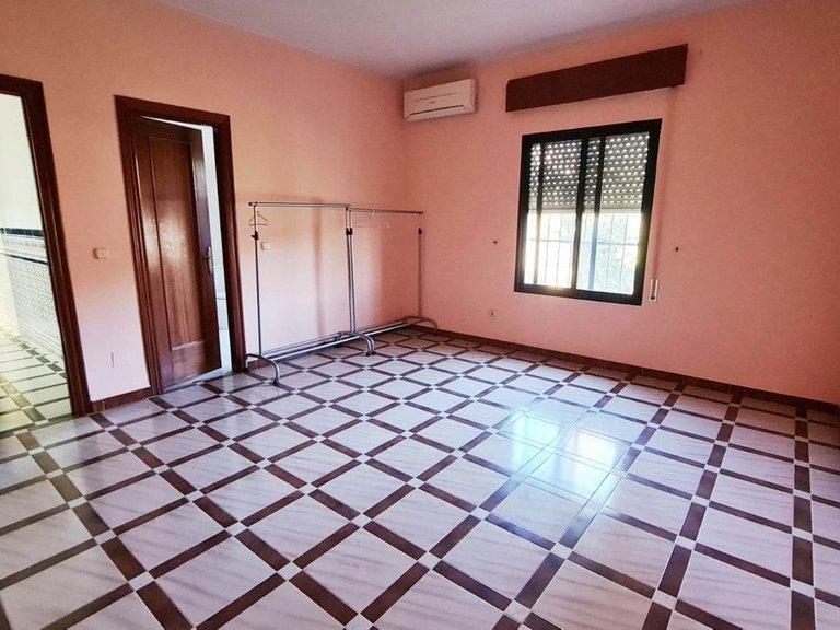 Villa for Sale in Benalmadena, Malaga 3